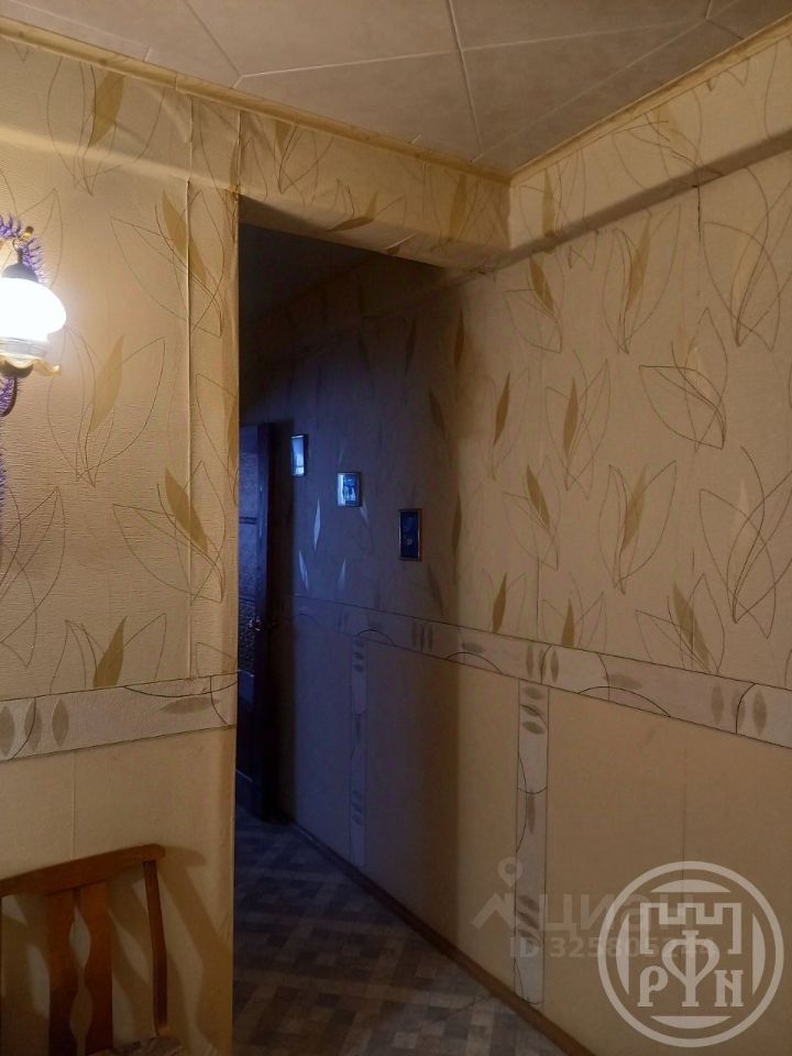 Продажа 3-комн квартиры на вторичном рынке с. Русско-Высоцкое, 26