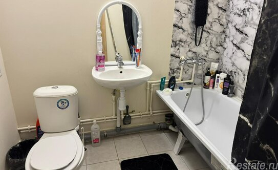 Продажа 1-комн квартиры на вторичном рынке ул Вертолётчиков,  д. 2А,  к. 1