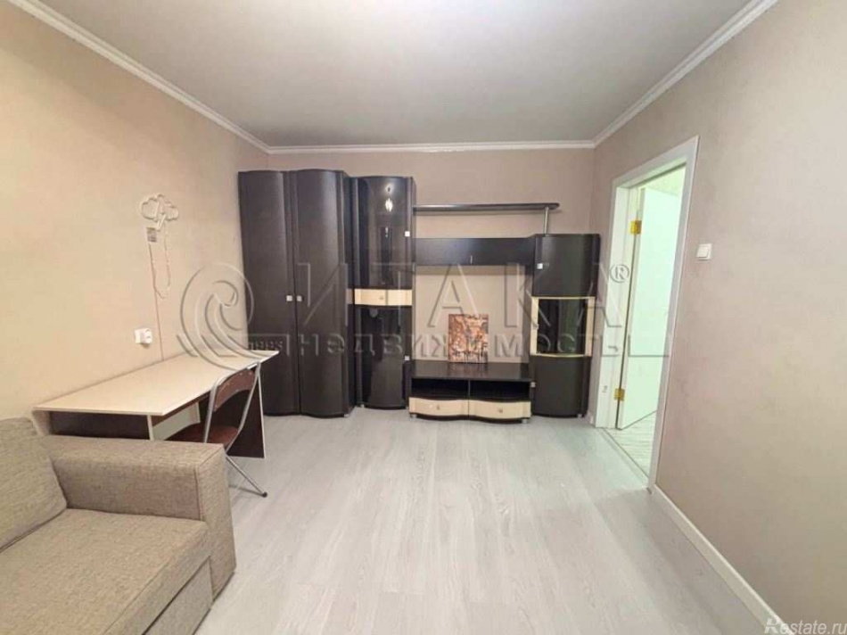 Аренда 2-комн квартиры на вторичном рынке Испытателей пр-кт.,  д. 1