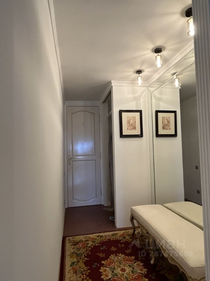 Продажа 3-комн квартиры на вторичном рынке улица Коммуны, 61