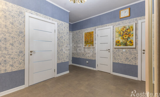 Продажа 3-комн квартиры на вторичном рынке ул Оптиков,  д. 34,  к. 2