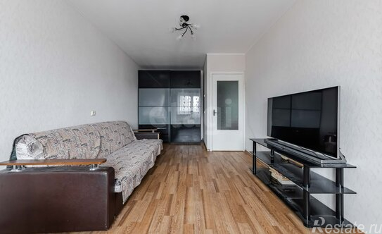 Продажа 1-комн квартиры на вторичном рынке Колпино г, Ижорского Батальона ул,  д. 8