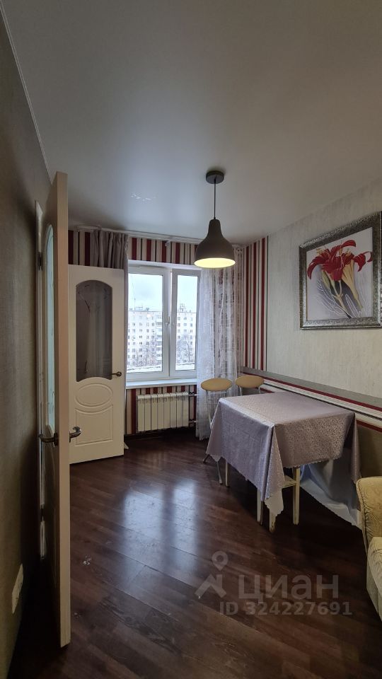 Аренда 3-комн квартиры на вторичном рынке улица Бестужевых,  д. 9А