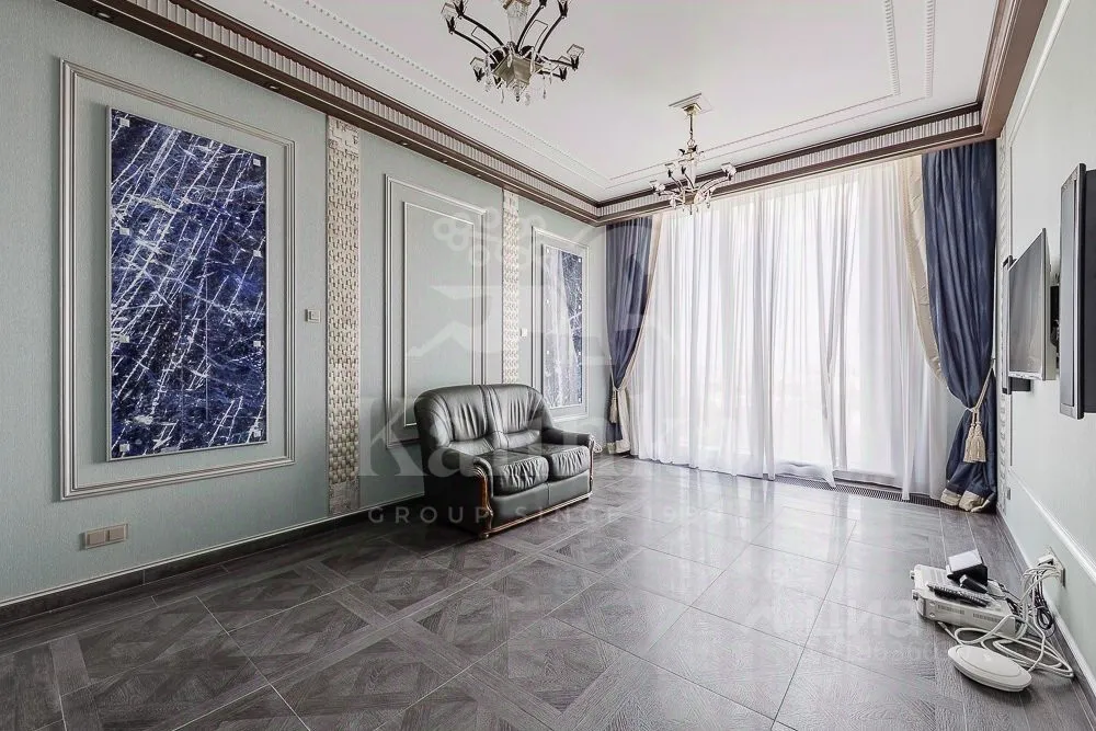 Продажа 3-комн квартиры на вторичном рынке Мосфильмовская улица, 8