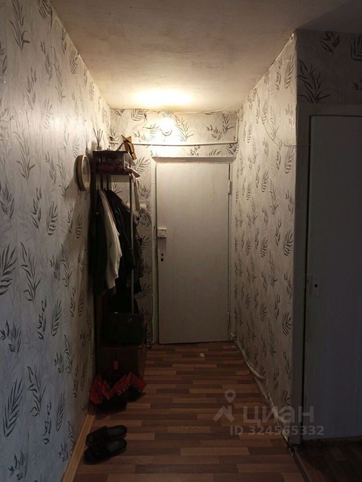Продажа 2-комн квартиры на вторичном рынке пос. Новый Свет, 46