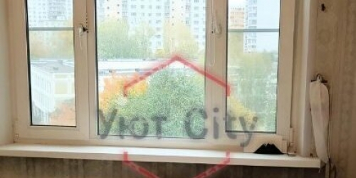 3-комн квартира улица Санникова,  д. 1