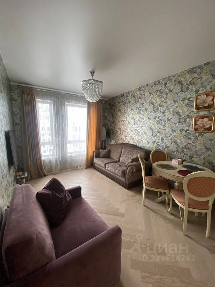 Аренда 2-комн квартиры на вторичном рынке Березовая аллея, 17к1