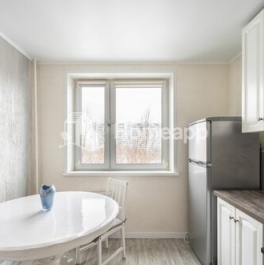 Продажа 2-комн квартиры на вторичном рынке улица Крылатские Холмы,  д. 41 к2