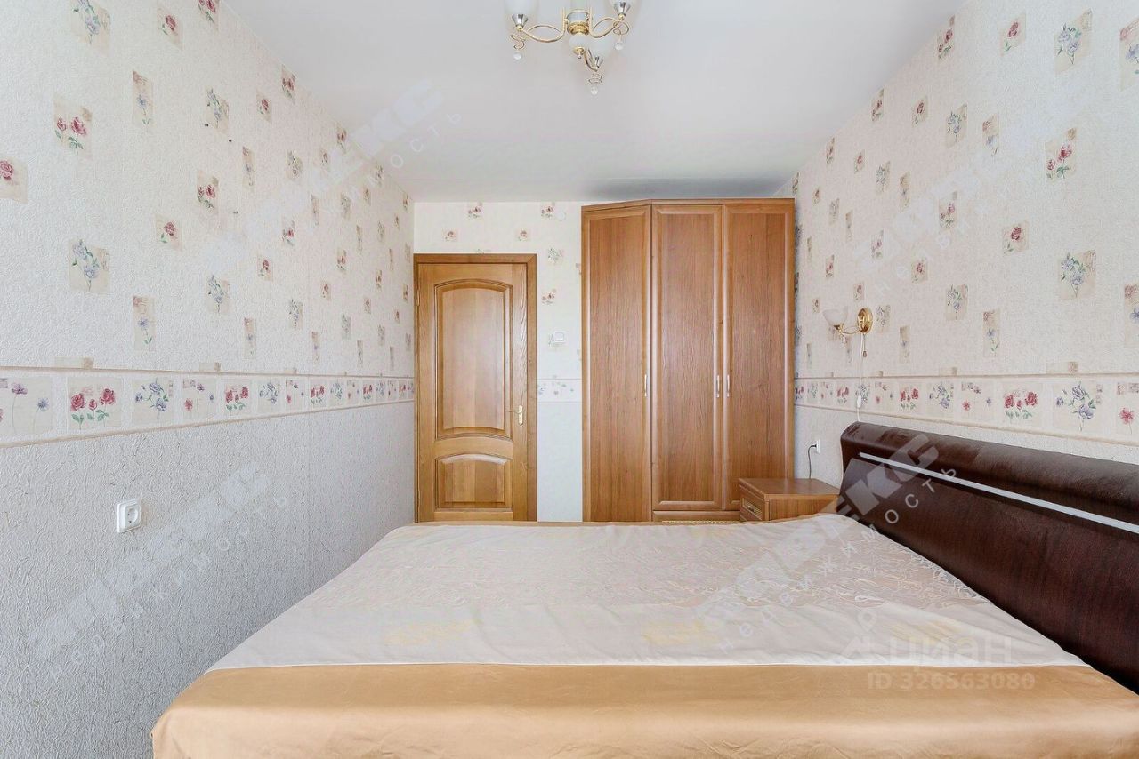 Продажа 2-комн квартиры на вторичном рынке улица Савушкина, 117к2