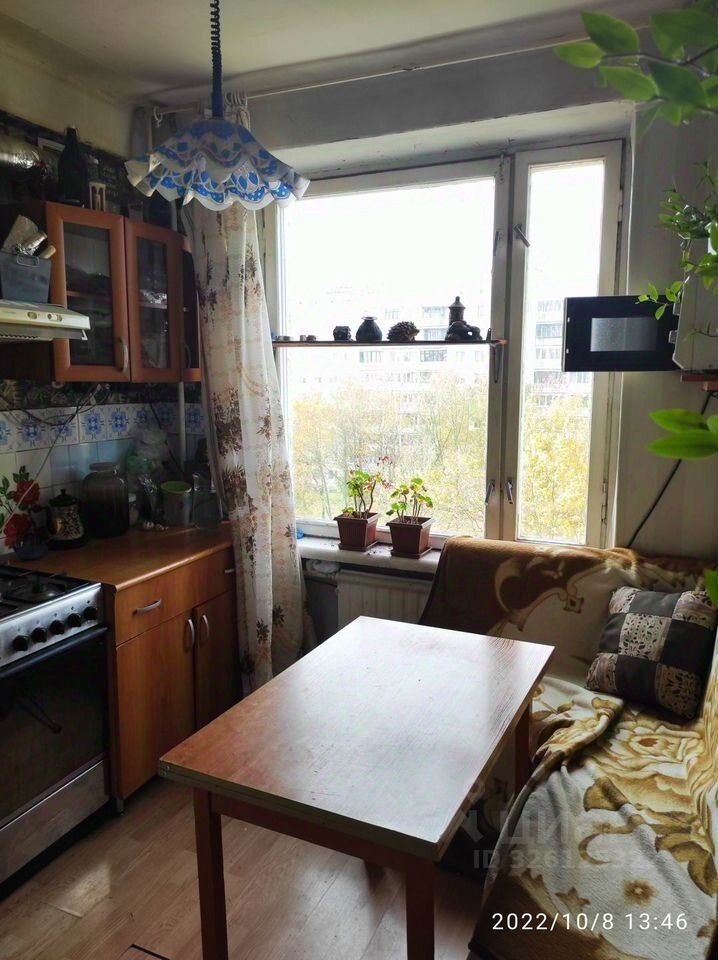 Продажа 3-комн квартиры на вторичном рынке Колпино, улица Машиностроителей, 5