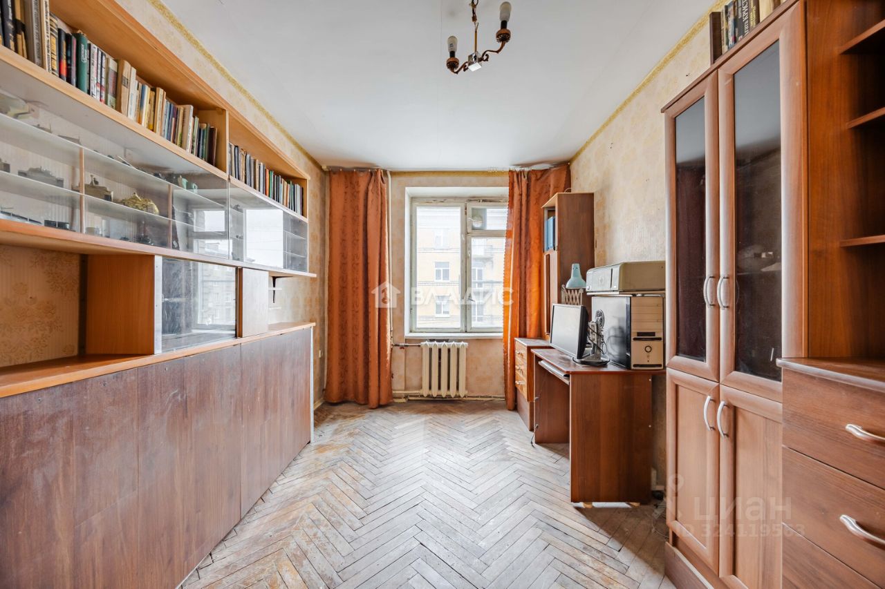 Продажа 3-комн квартиры на вторичном рынке Гаванская улица, 45