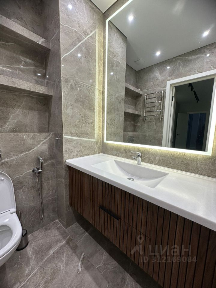 Продажа 3-комн квартиры на вторичном рынке Береговой проезд, 1Б