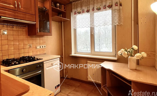 Продажа 3-комн квартиры на вторичном рынке улица Карпинского,  д. 31 к1