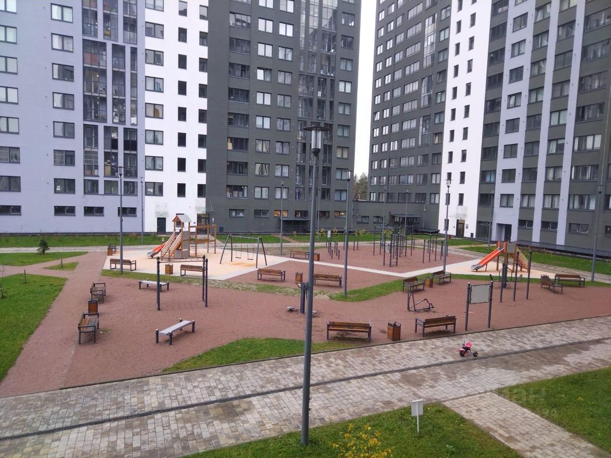 Продажа 1-комн квартиры на вторичном рынке пос. Парголово, дорога Михайловская, 16к3