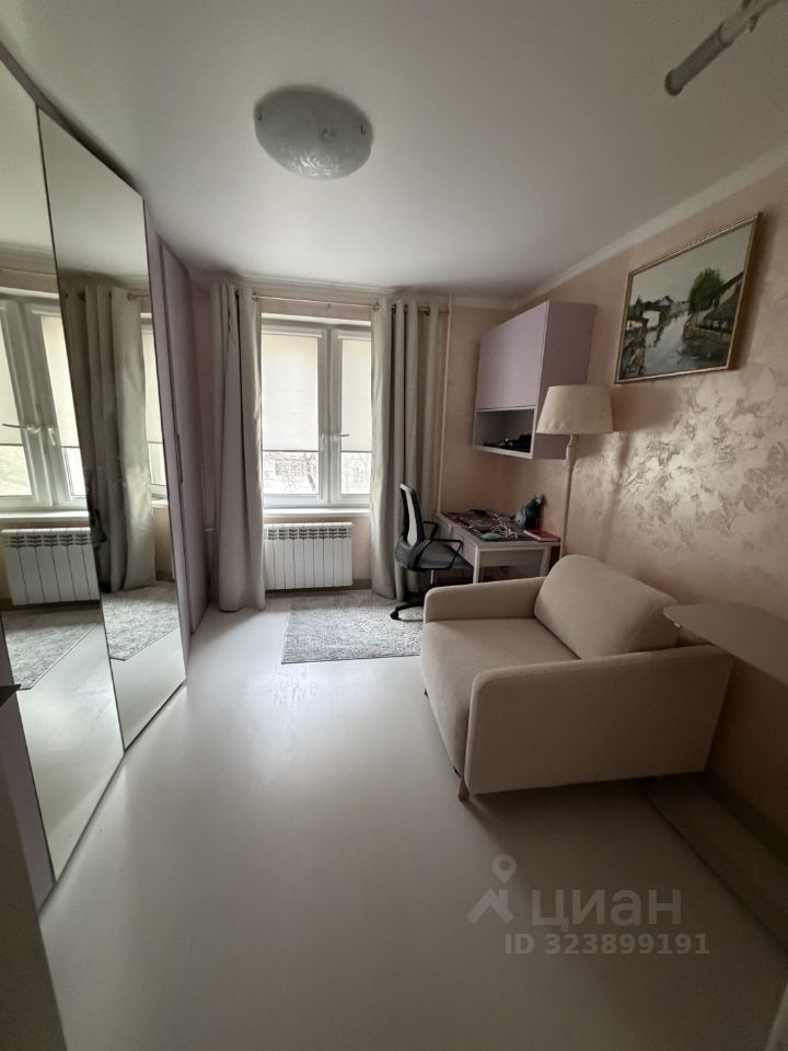 Продажа 3-комн квартиры на вторичном рынке улица Яблочкова, 36