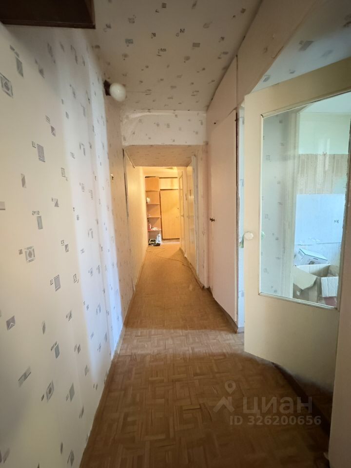 Продажа 2-комн квартиры на вторичном рынке Волхов, улица Володарского, 11