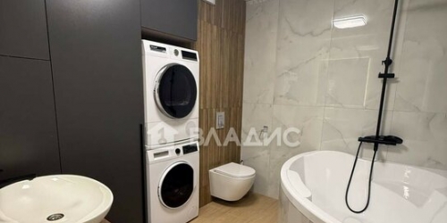 4-комн квартира Героев Панфиловцев ул,  д. 19