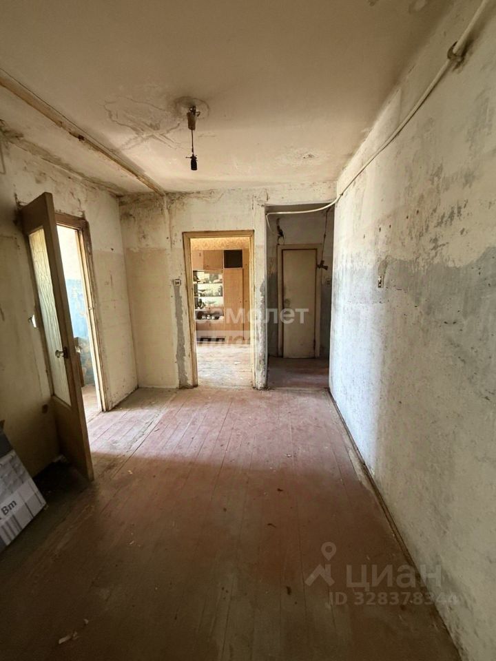 Продажа 3-комн квартиры на вторичном рынке Лопатинский мкр, улица Светлая,  д. 1