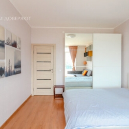 Продажа 1-комн квартиры на вторичном рынке улица Савушкина,  д. 104 с1