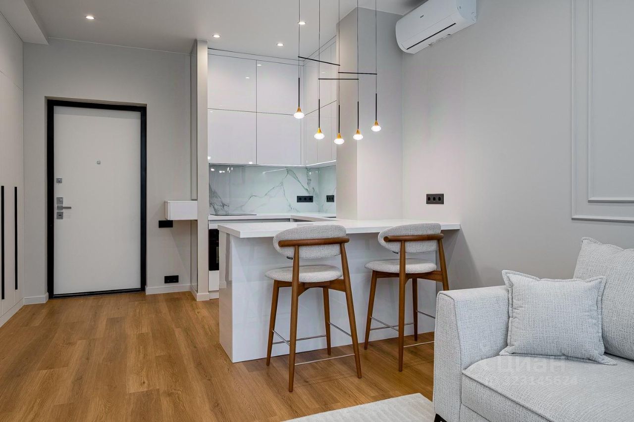 Аренда 2-комн квартиры на вторичном рынке Севастопольский проспект, 22А