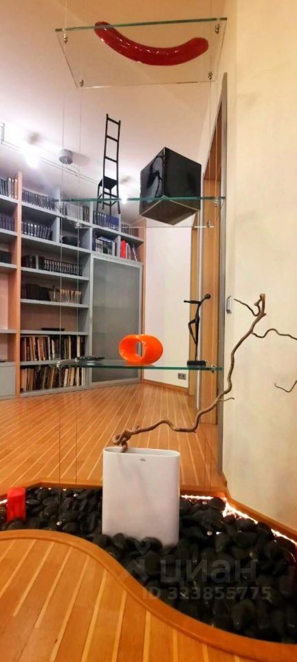 Продажа 4-комн квартиры на вторичном рынке улица Фрунзе, 19к2