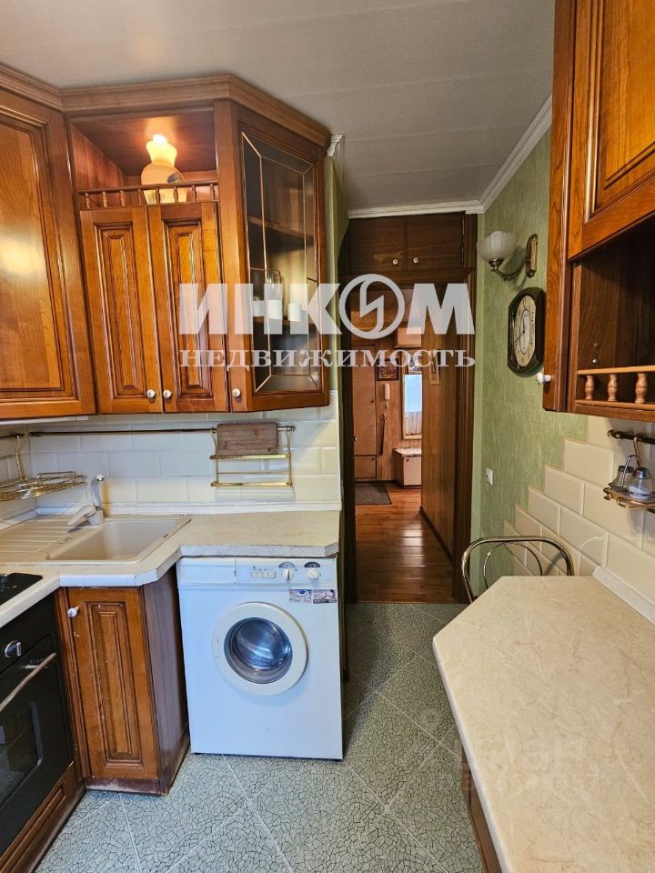 Продажа 2-комн квартиры на вторичном рынке Есенинский бульвар, 1/26К1