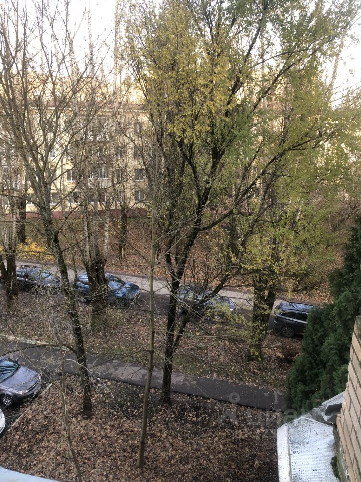 Продажа 2-комн квартиры на вторичном рынке пос. Назарьево, 18