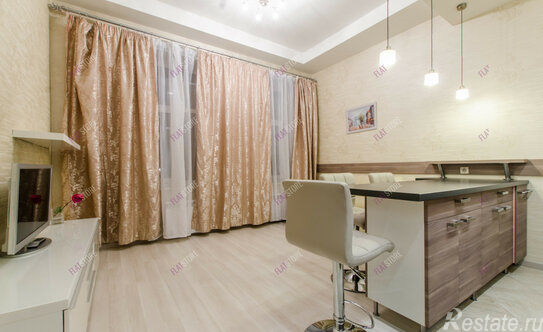 Продажа 1-комн квартиры на вторичном рынке улица Бонч-Бруевича,  д. 2/3