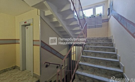 Продажа 2-комн квартиры на вторичном рынке Подвойского ул,  д. 24,  к. 1