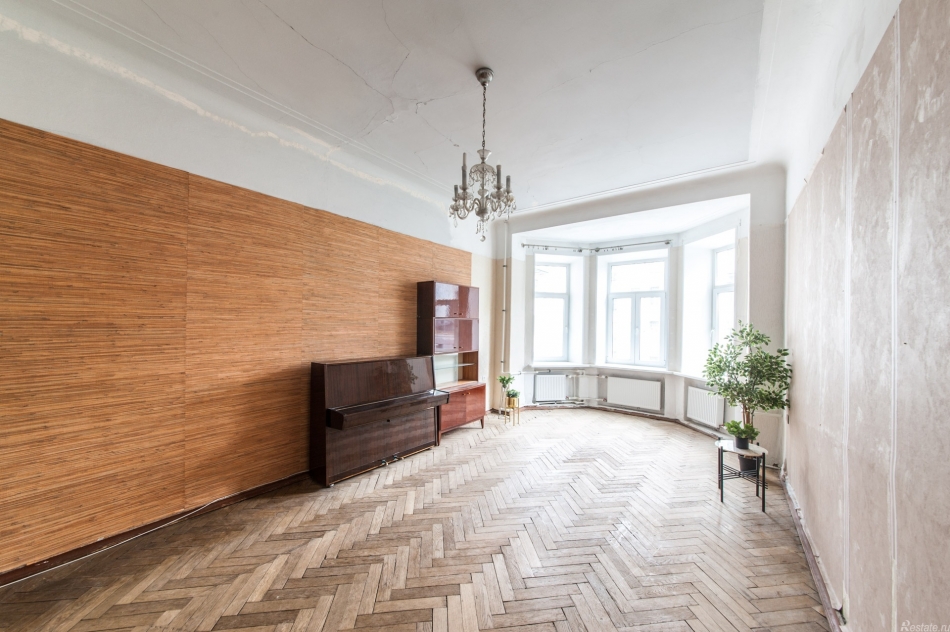 Продажа 2-комн квартиры на вторичном рынке Виленский пер,  д. 17к5