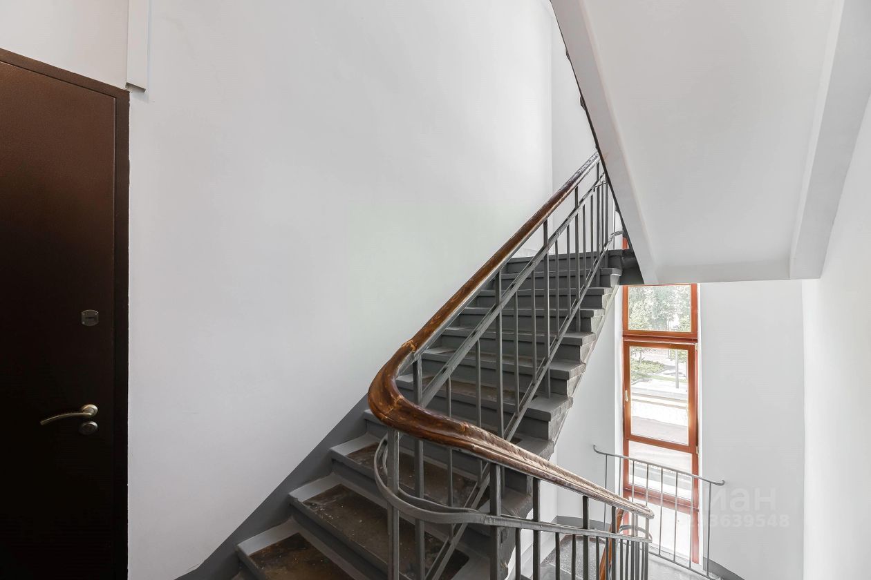 Продажа 3-комн квартиры на вторичном рынке Большой Девятинский переулок, 4