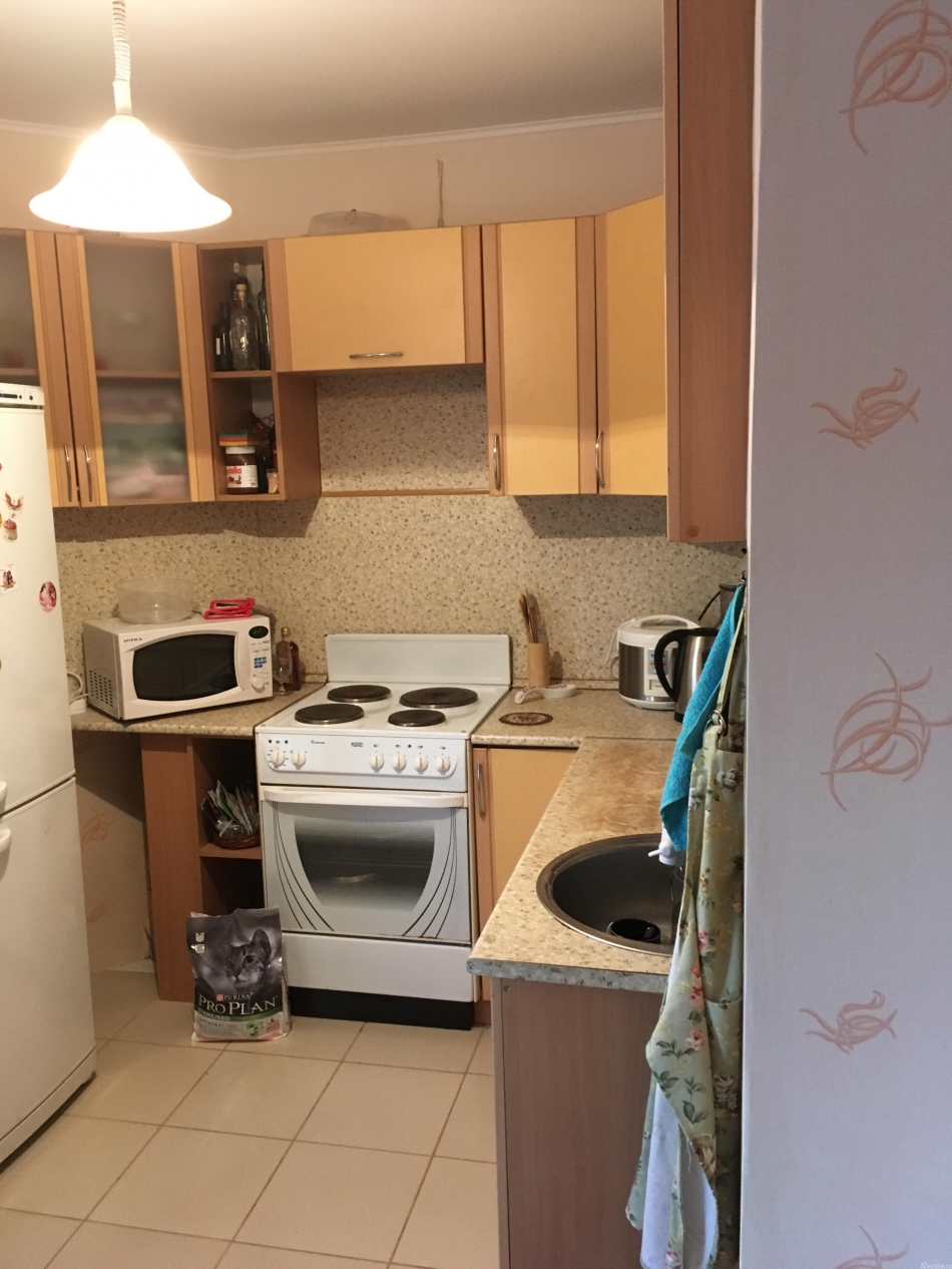 Продажа 2-комн квартиры на вторичном рынке Мартыновская ул ,  д. 2