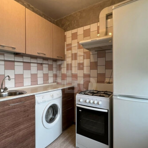 3-комн квартира улица Лёни Голикова,  д. 62