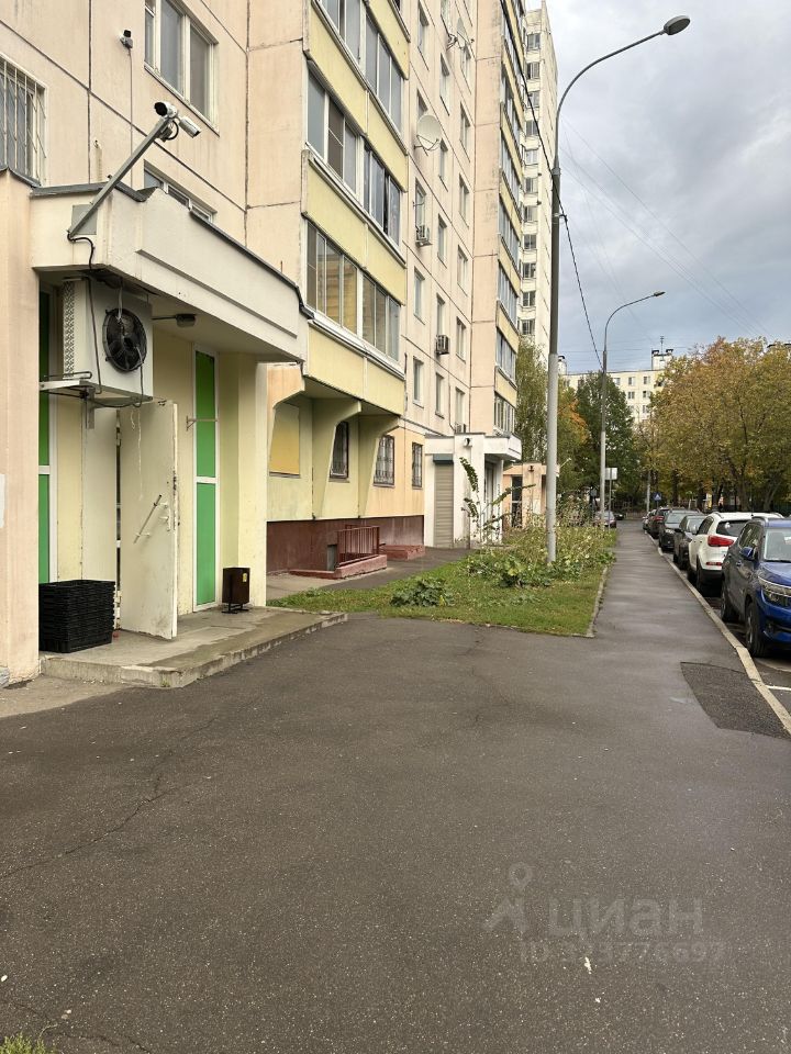 Продажа 3-комн квартиры на вторичном рынке улица Героев Панфиловцев, 7к6