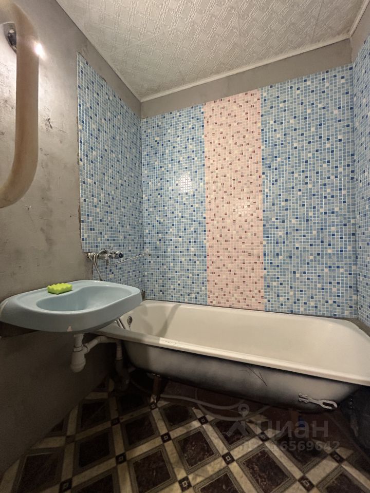 Продажа 1-комн квартиры на вторичном рынке Нахабино пгт, улица Институтская, 8А