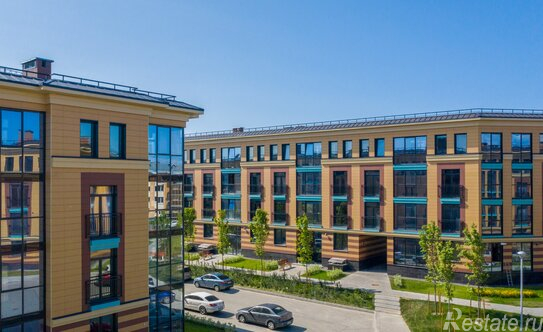 Продажа 2-комн квартиры на вторичном рынке Шушары п,  д. 4 к2 с1