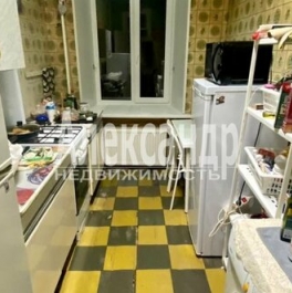 Продажа 3-комн квартиры на вторичном рынке 15-я линия,  д. 86