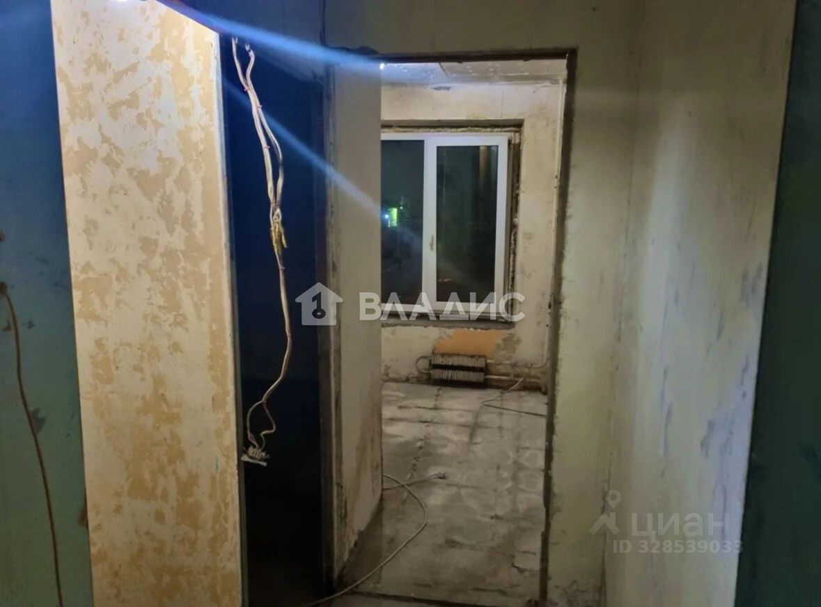 Продажа 2-комн квартиры на вторичном рынке Онежская улица, 18