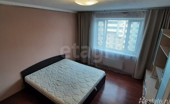 Продажа 2-комн квартиры на вторичном рынке Симферопольский б-р,  д. 24 к5