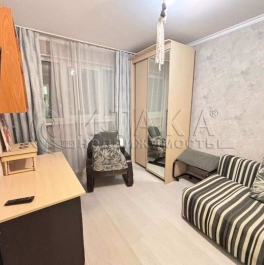 Аренда 2-комн квартиры на вторичном рынке Испытателей пр-кт.,  д. 1