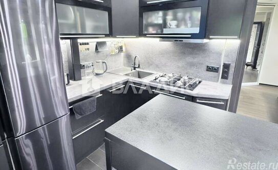 Продажа 3-комн квартиры на вторичном рынке Глебовская улица,  д. 10