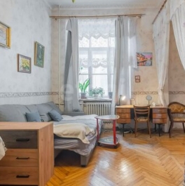 Продажа 2-комн квартиры на вторичном рынке Захарьевская улица,  д. 13