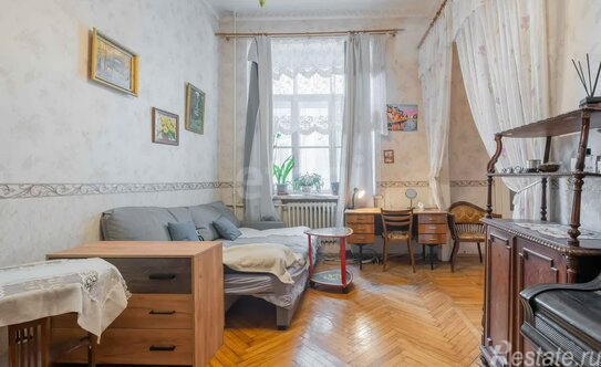 Продажа 2-комн квартиры на вторичном рынке Захарьевская улица,  д. 13