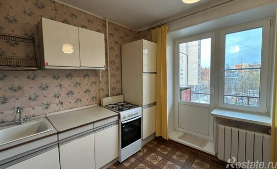 Продажа 2-комн квартиры на вторичном рынке Петергоф г, Чебышевская ул,  д. 10 к2