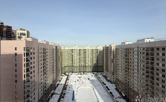 Продажа 3-комн квартиры на вторичном рынке ул Вертолётчиков,  д. 4,  к. 1