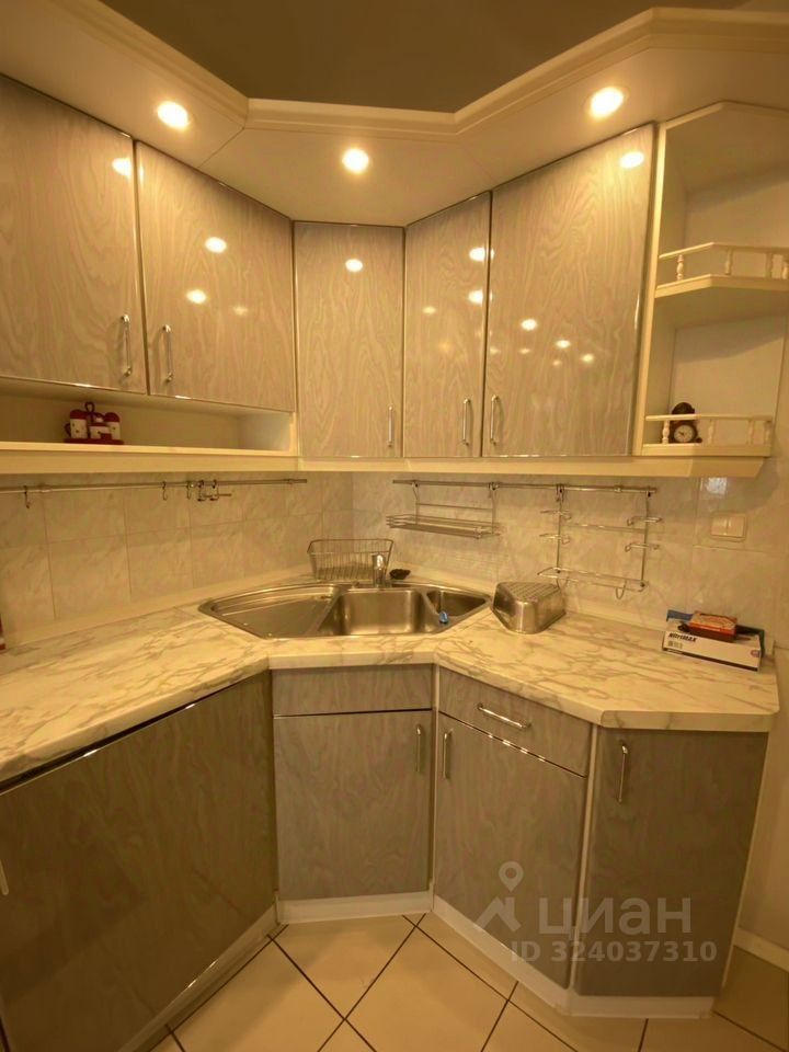 Продажа 3-комн квартиры на вторичном рынке Оршанская улица, 9