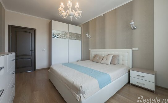 Продажа 3-комн квартиры на вторичном рынке Космонавтов пр-кт,  д. 65,  к. 11