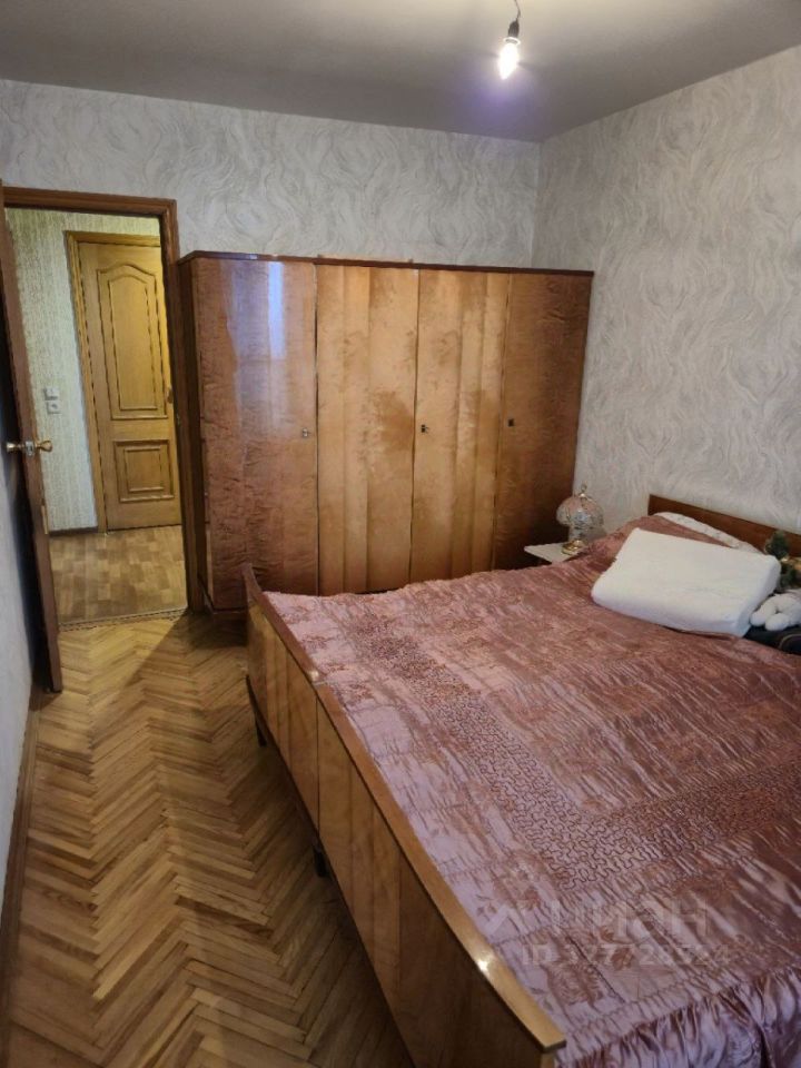 Продажа 2-комн квартиры на вторичном рынке Севастопольский проспект, 58