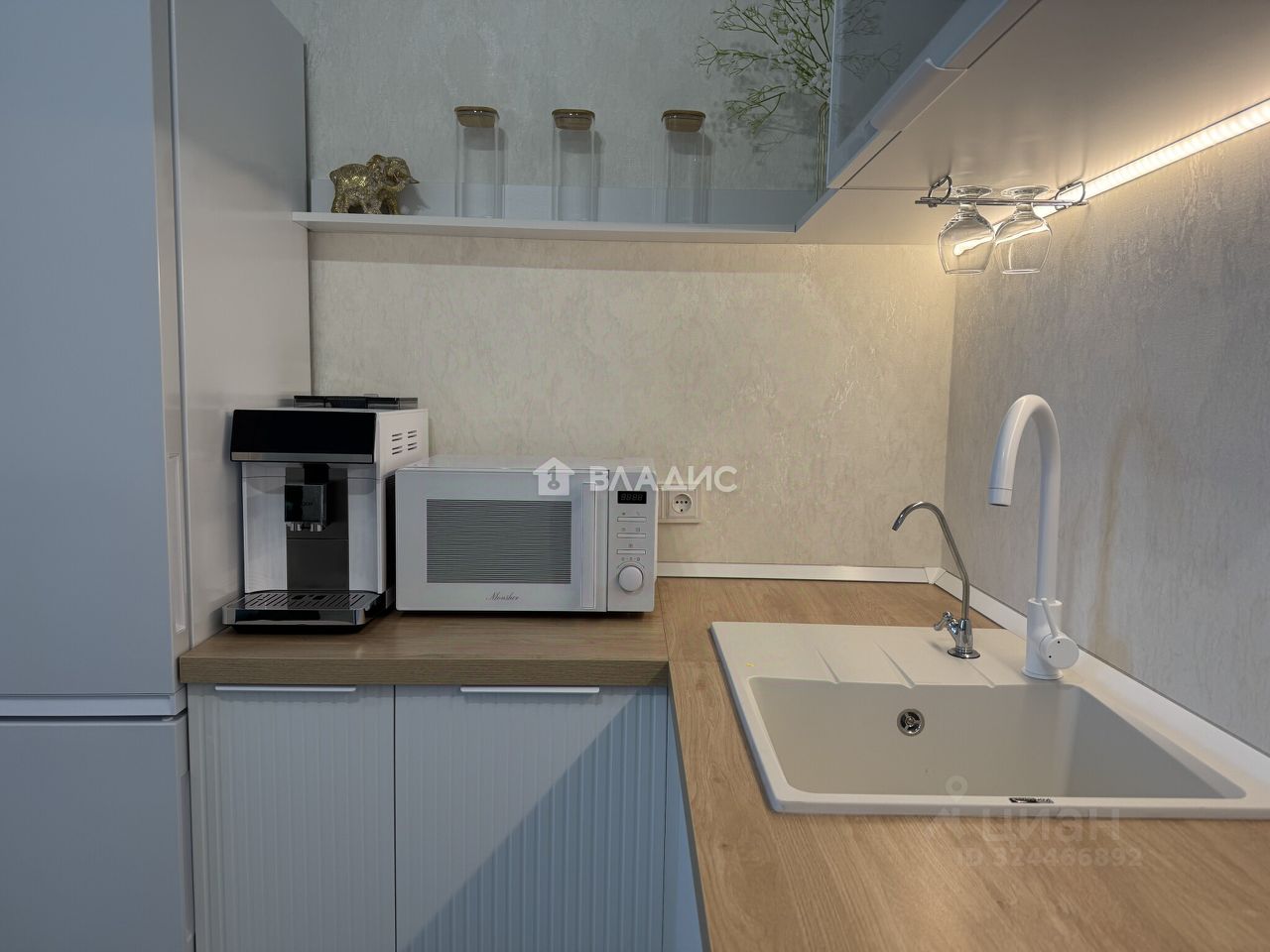 Продажа 1-комн квартиры на вторичном рынке Коломяжский проспект, 13к3