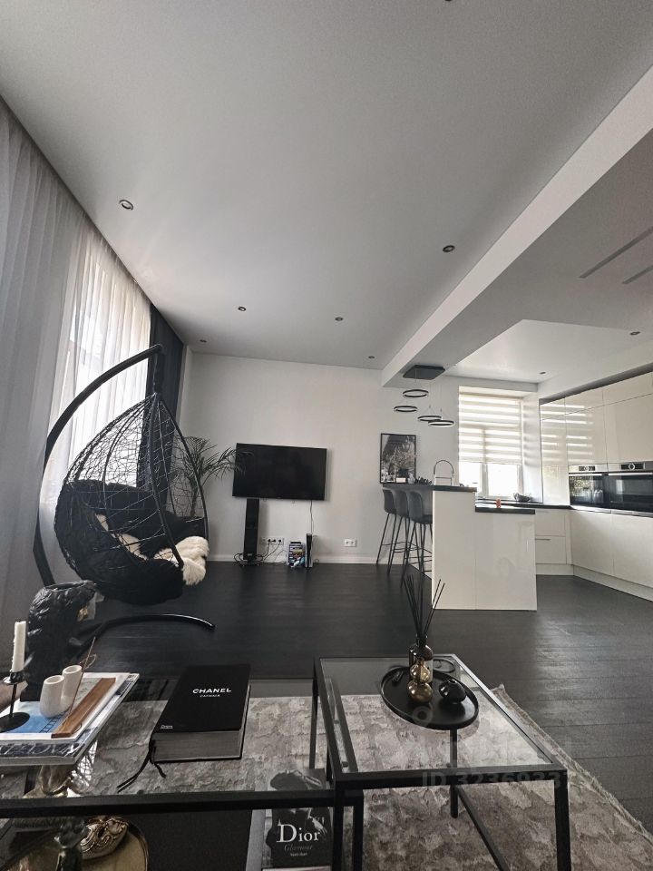 Продажа 3-комн квартиры на вторичном рынке улица Руставели, 3К6